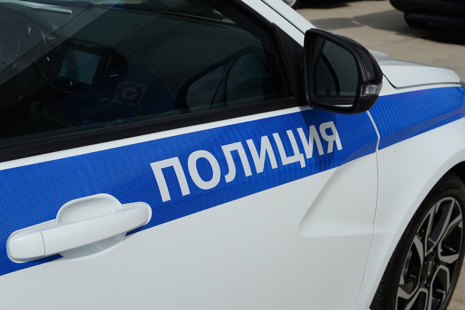 «В чем претензия?»: в Ярославле на видео сняли 10-летнего ребенка за рулем Hyundai (видео)