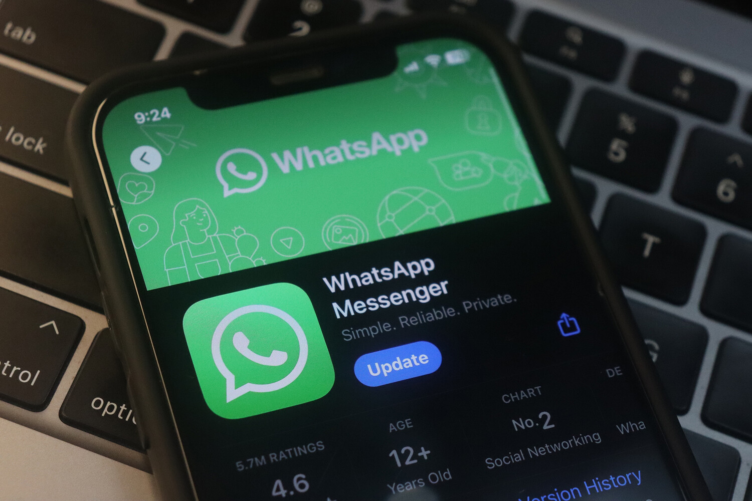Пользователей WhatsApp предупредили об опасной функции мессенджера
