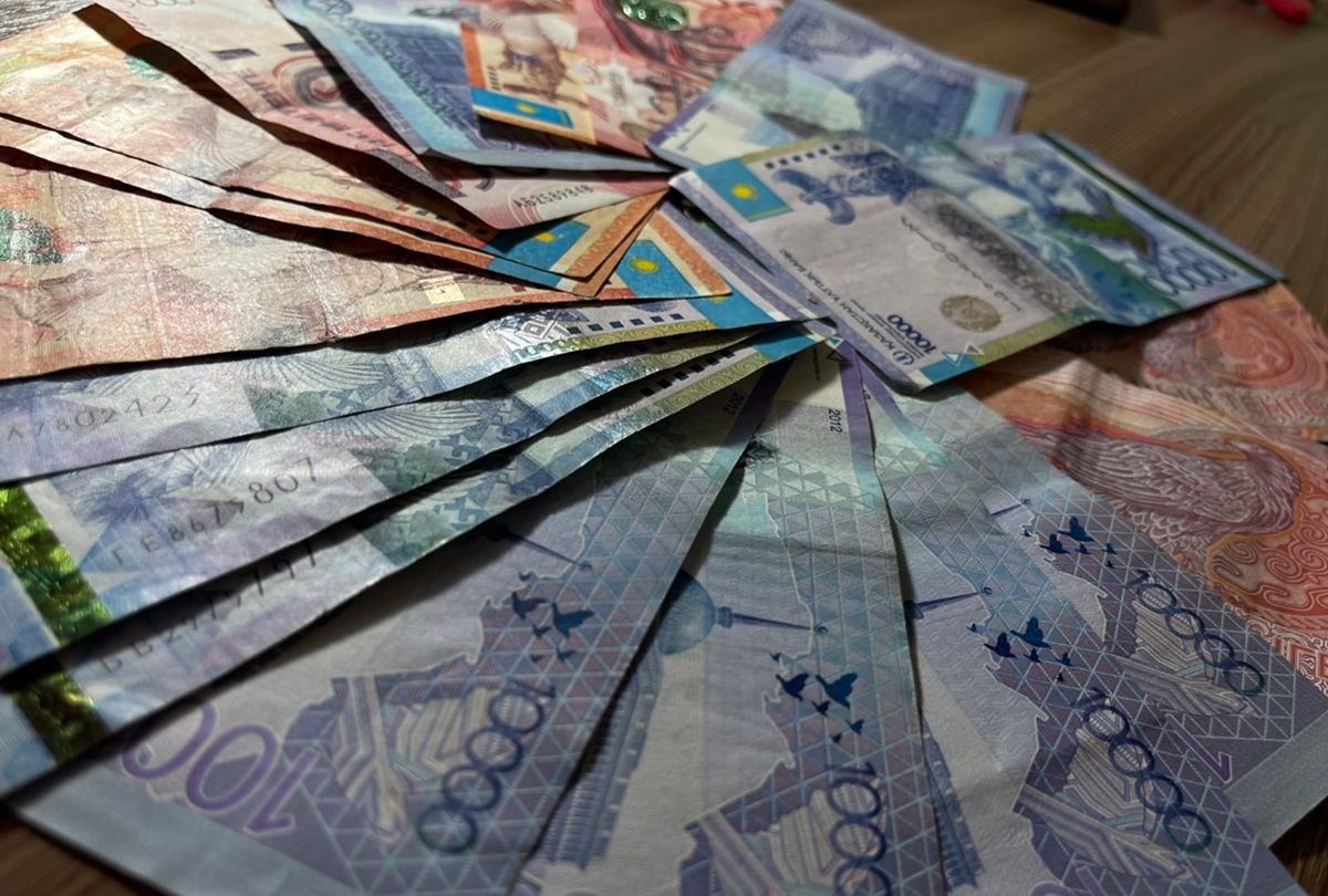 Уборщица едва не осталась без зарплаты и соцотчислений по вине работодателя в Мангистау