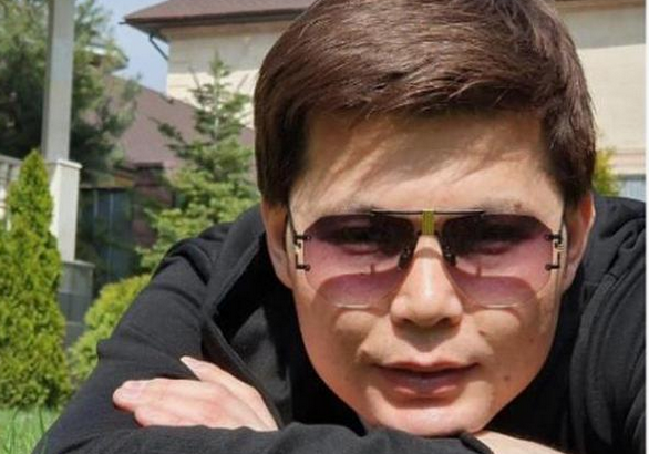 Дорожное «выступление» и ролик в Instagram привели певца Ернара Айдара в полицию (видео)
