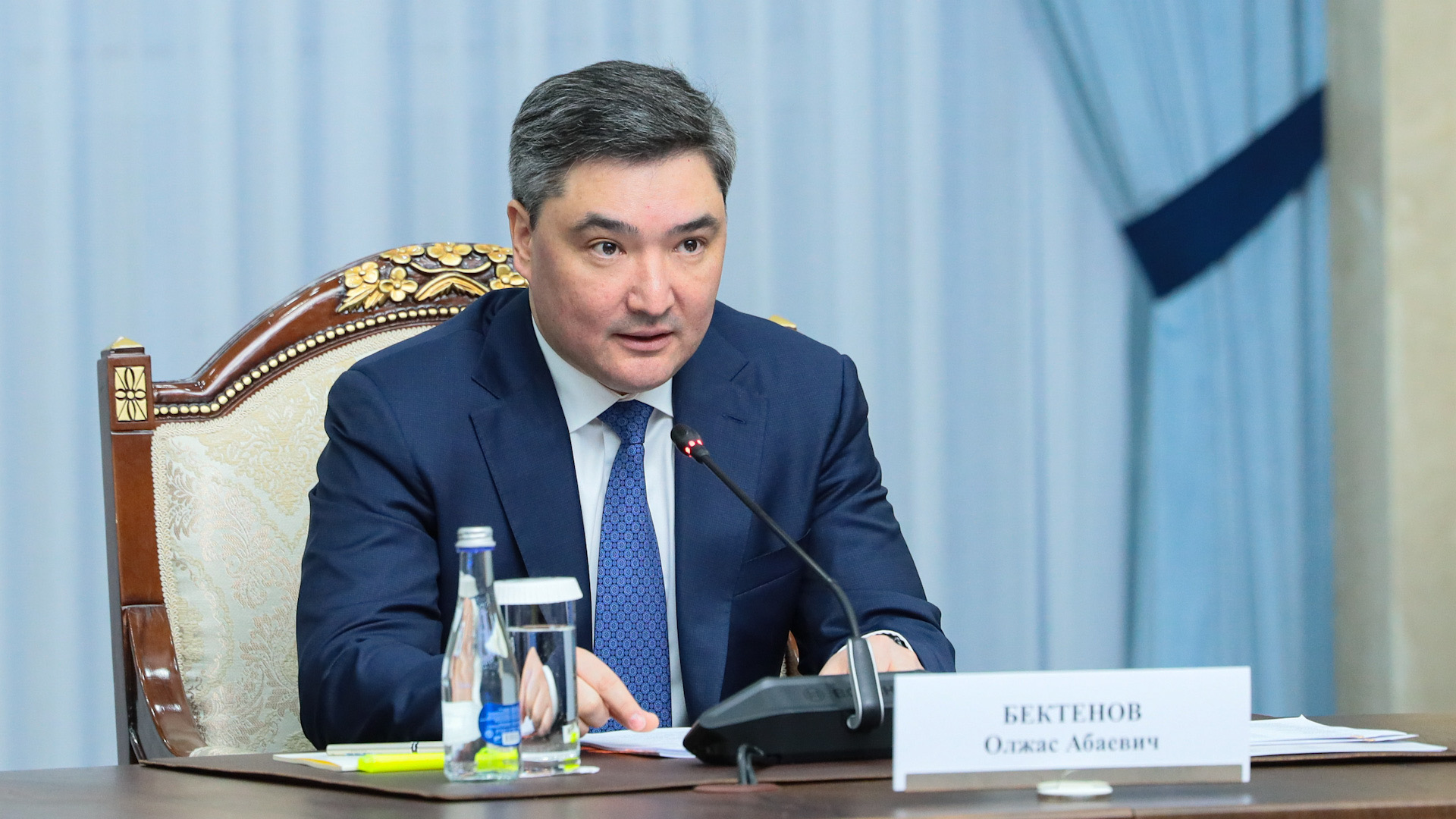 Премьер-министр Олжас Бектенов обозначил красные линии в обсуждении новой Конституции