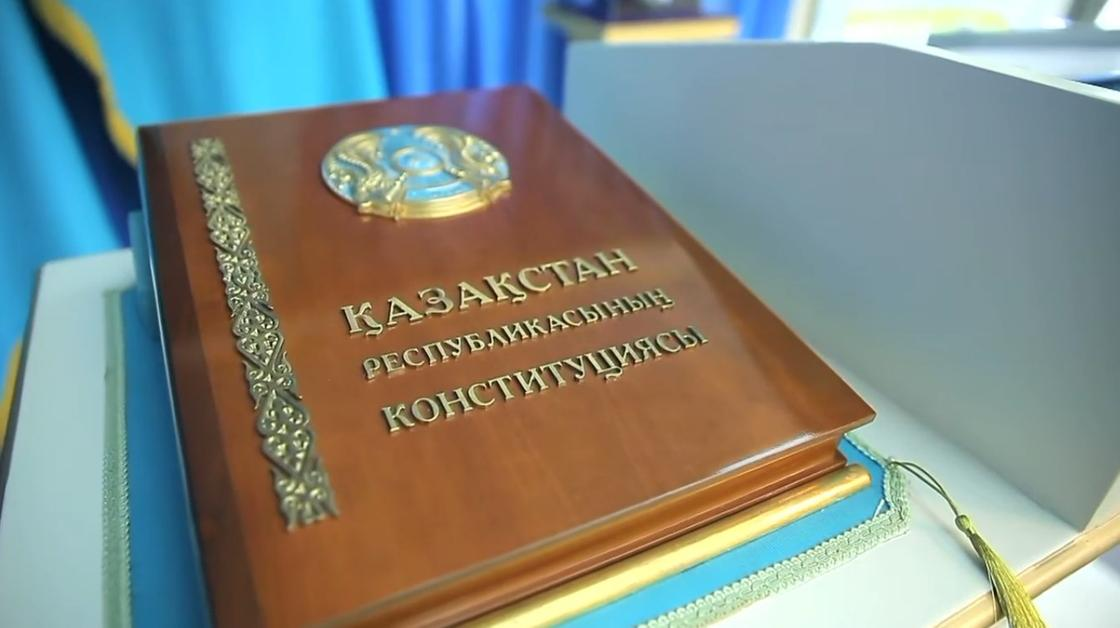 Казахстанцам предлагают «голосовать за будущее»: референдум по новой Конституции