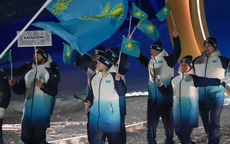 Сборная Казахстана приняла участие в открытии XXV зимних Олимпийских игр