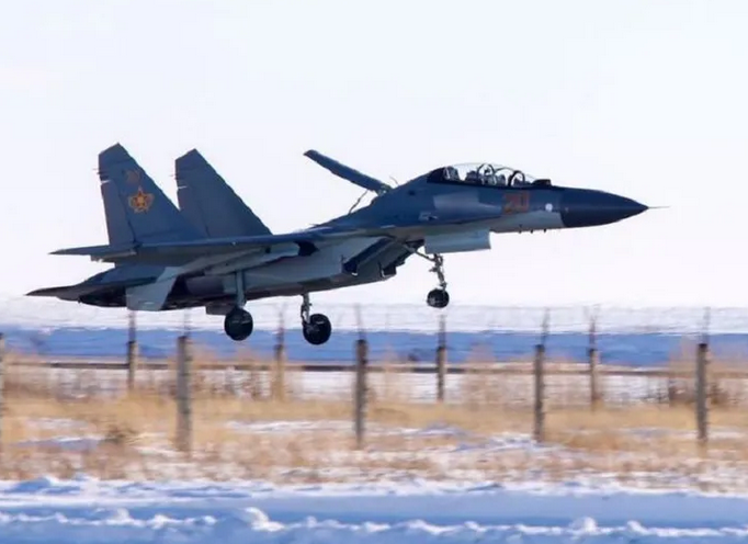 Истребитель Су-30СМ потерпел крушение в Казахстане