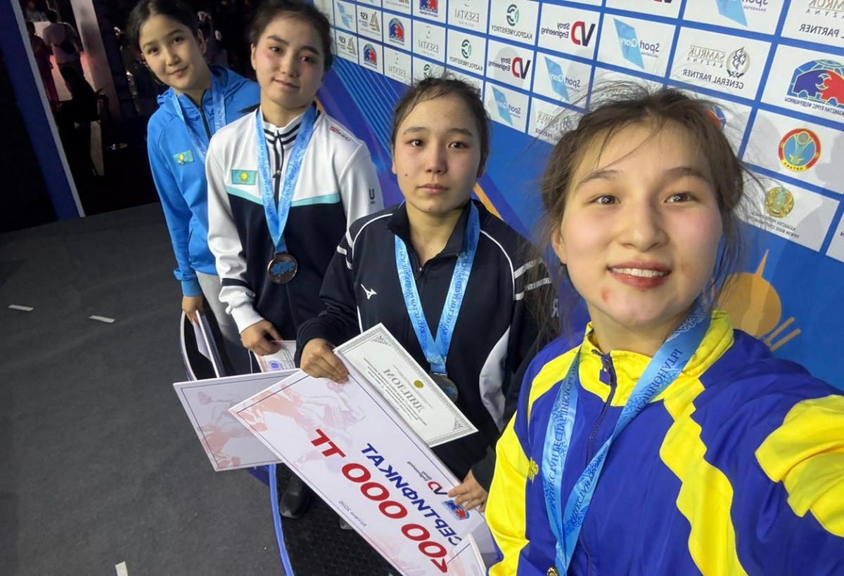 Спортсменки из Мангистау вошли в тройку победителей чемпионата Казахстана по женской борьбе