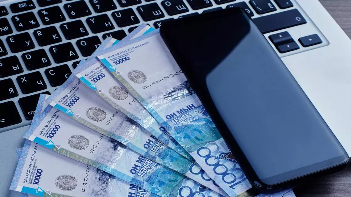 Казахстанцы отправили за рубеж почти 38 млрд тенге
