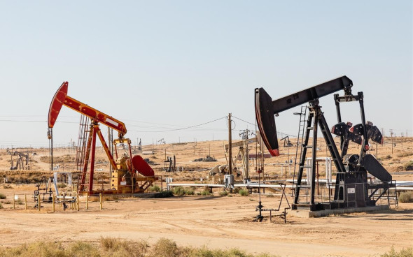 Мировые цены на нефть взлетели из-за войны с Ираном и блокировки судов в Ормузском проливе