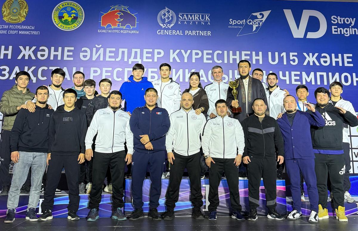 «Серебро» чемпионата страны взяли борцы из Мангистау