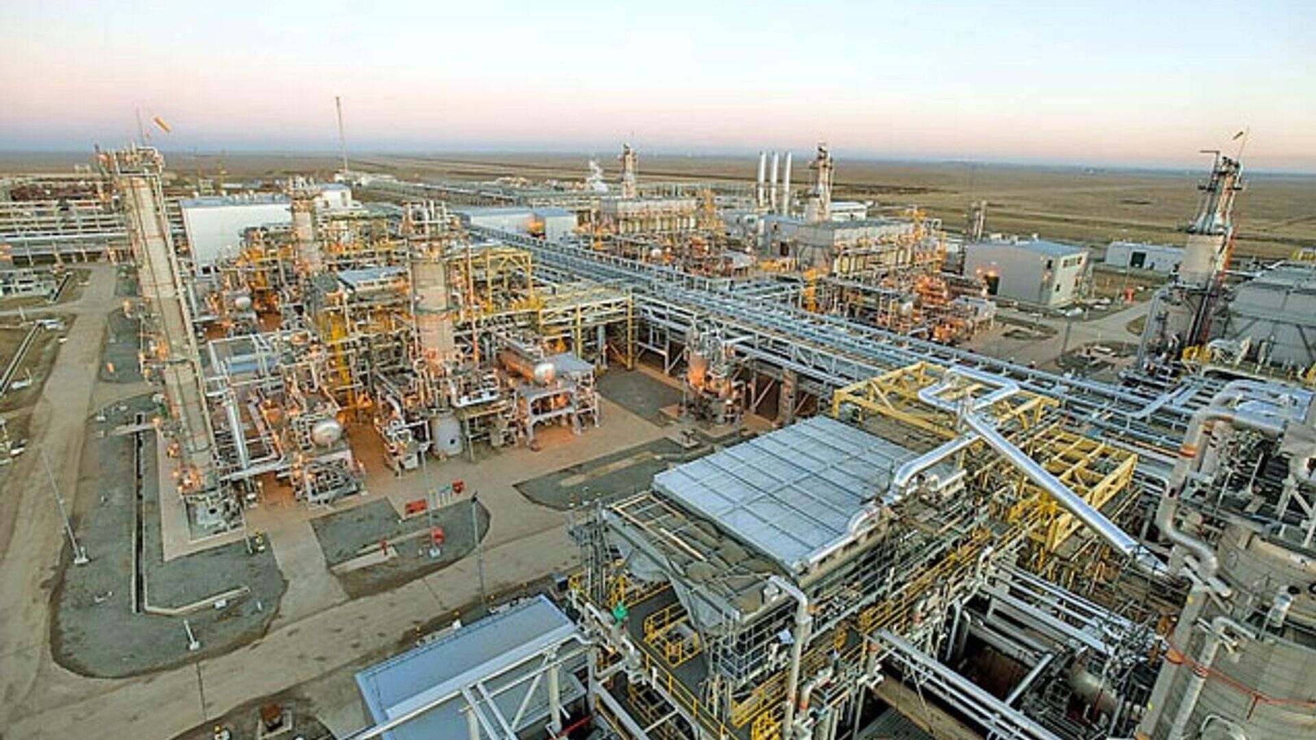 Казахстан отказался от строительства газоперерабатывающего завода с Shell и Eni