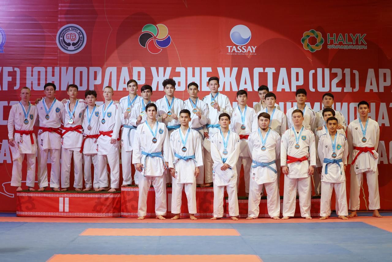Сборная Мангистау стала лидером чемпионата Казахстана по карате в Караганде