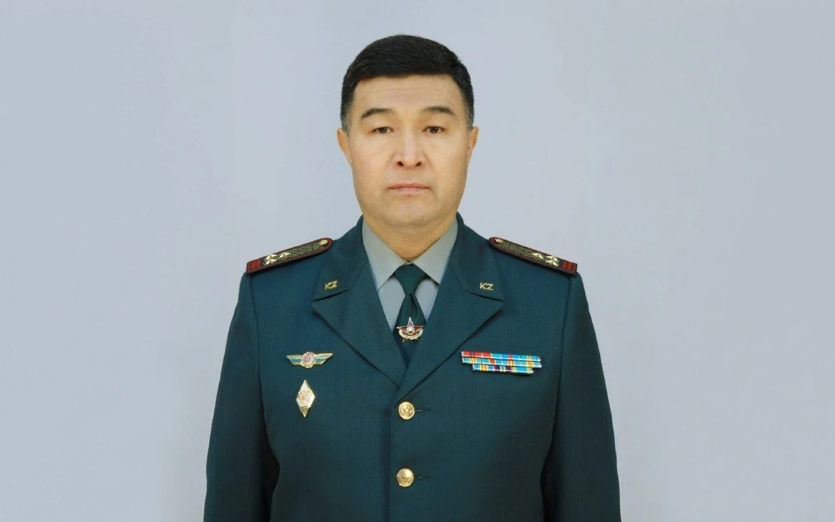Президент Казахстана назначил нового командующего войсками «Запад»