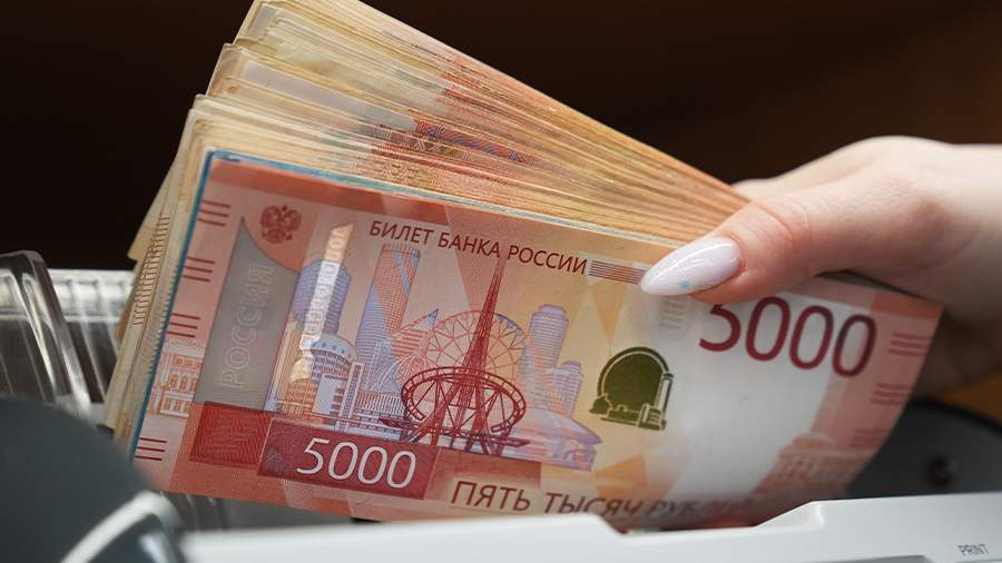 Казахстанцы ринулись скупать рубли: спрос вырос почти в 7 раз за месяц