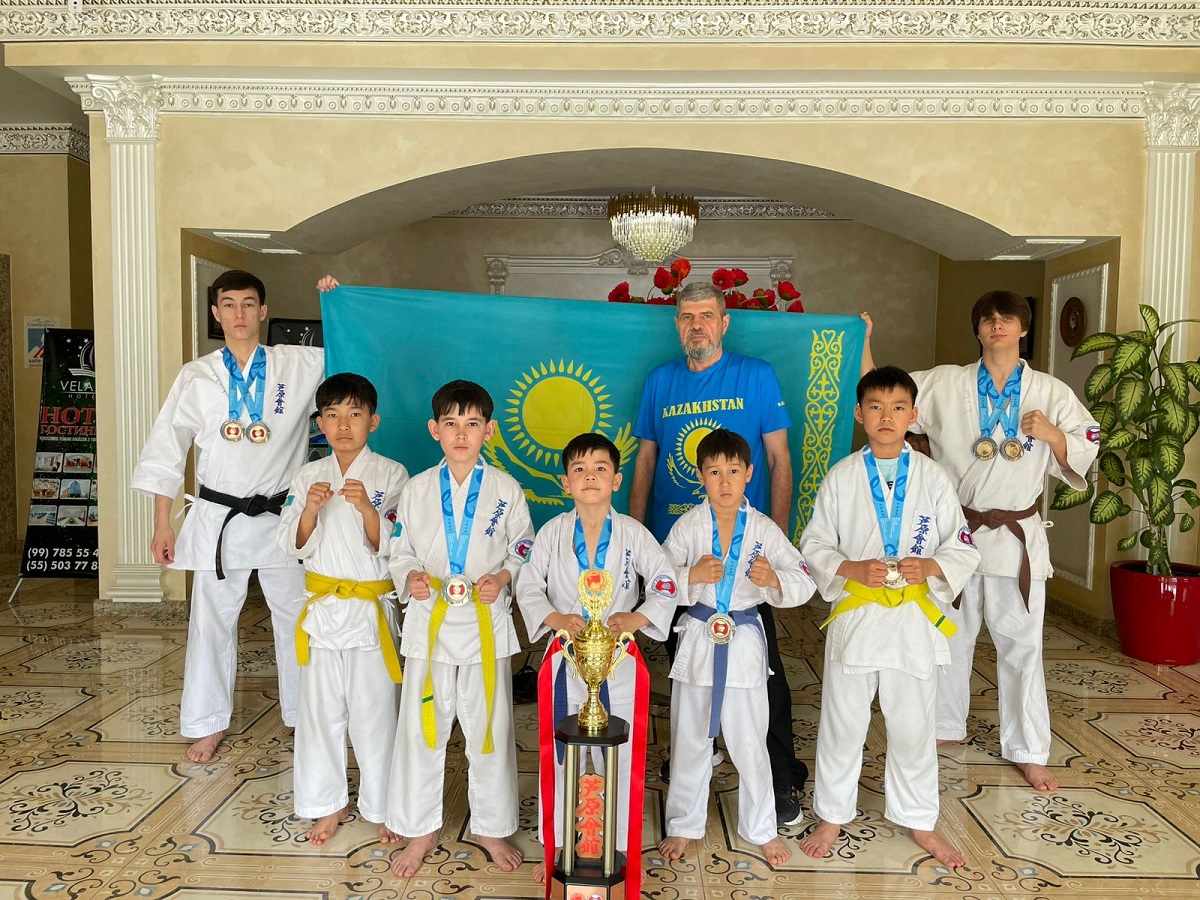 Спортсмены из Мангистау завоевали семь золотых медалей на чемпионате Азии по ашихара-каратэ
