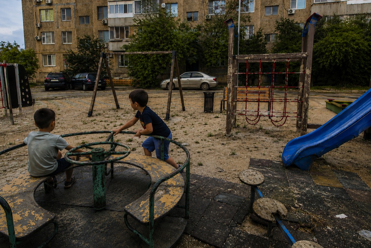 Фото из архива, сгенерированные с помощью ИИ