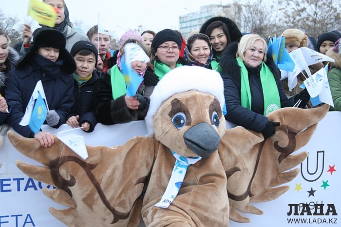 В Актау пронесли Огонь зимней Универсиады