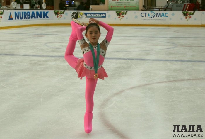 Юные фигуристки Актау завоевали  семь медалей на первенстве Актюбинской области