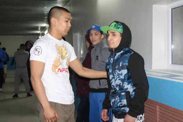 В Актау чемпионский пояс «NFC West Kazakhstan» в фестивале боевых искусств взял атырауский боец Абылай Толеш