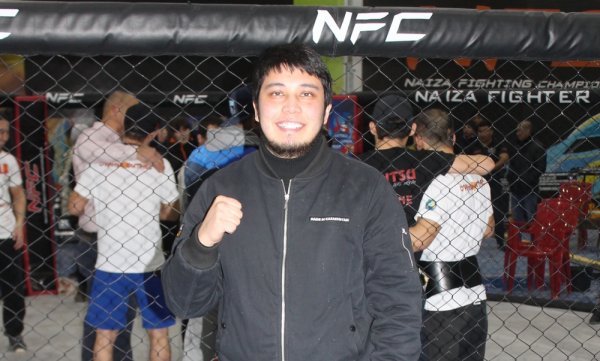 В Актау чемпионский пояс «NFC West Kazakhstan» в фестивале боевых искусств взял атырауский боец Абылай Толеш