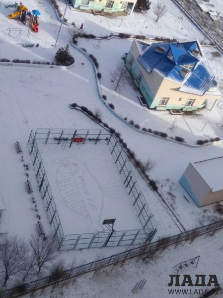 Вместо снеговика «Синий кит»