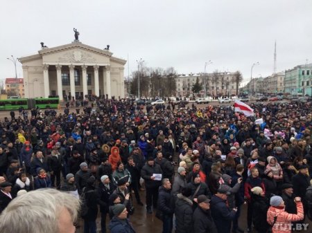 Мы не рабы: Рассерженные белорусы вышли на площади