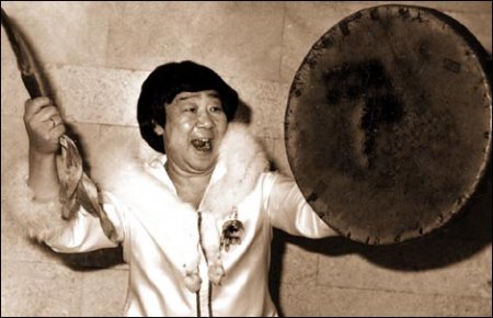 Как вели себя Масляков, Леонов, Роза Багланова и другие звезды в актюбинском ресторане