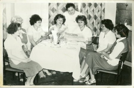 Как вели себя Масляков, Леонов, Роза Багланова и другие звезды в актюбинском ресторане