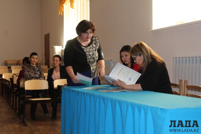 В Мангистау за победу боролись 22 педагога в олимпиаде учителей-языковедов