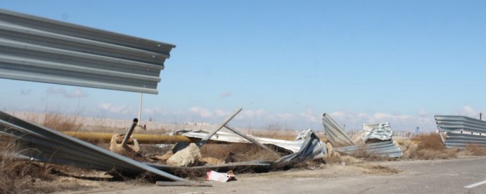В Актау пьяный водитель внедорожника врезался в ограждение водозаборного канала ТОО «МАЭК-Казатомпром»