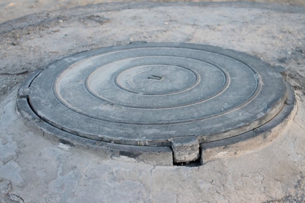 На замену поврежденных канализационных люков в Актау планируют потратить более миллиона тенге