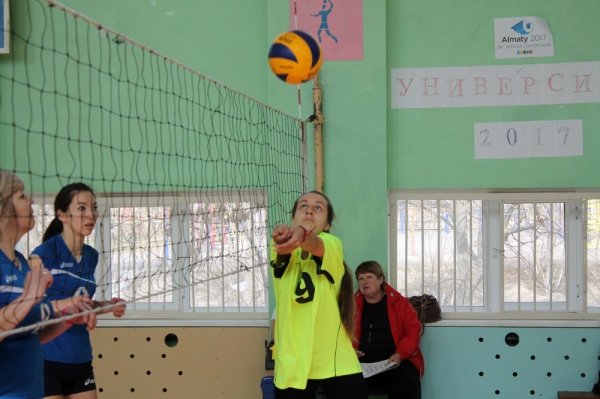 Женская команда «Каспий» стала золотым призером турнира по волейболу в Актау