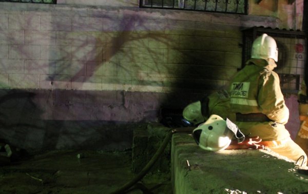 Горящий матрас стал причиной короткого замыкания и паники жильцов дома в Актау