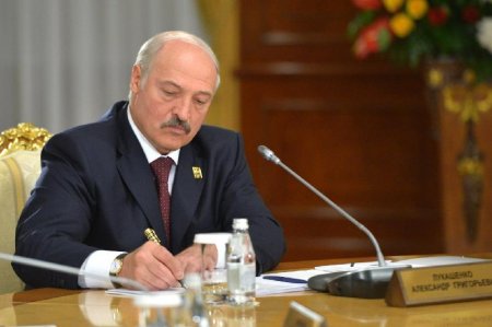 Лукашенко поручил к 1 мая разобраться со всеми безработными
