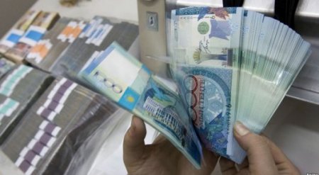 На обслуживание госдолга Казахстан тратит 475 миллиардов тенге - министр экономики