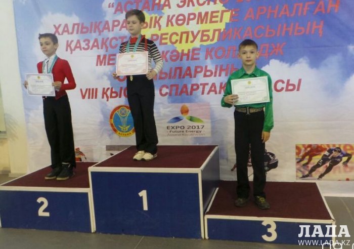 Фигурист из Актау Алексей Ветров завоевал бронзовые медали на двух республиканских турнирах в Астане