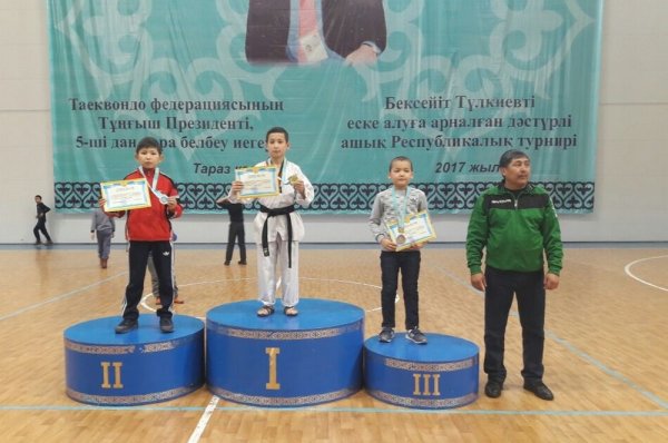 На республиканском турнире по таеквондо актаусцы завоевали весь комплект медалей