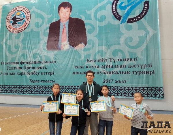 На республиканском турнире по таеквондо актаусцы завоевали весь комплект медалей