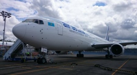 Летевший в Бишкек самолет "Эйр Астаны" вернулся в Алматы