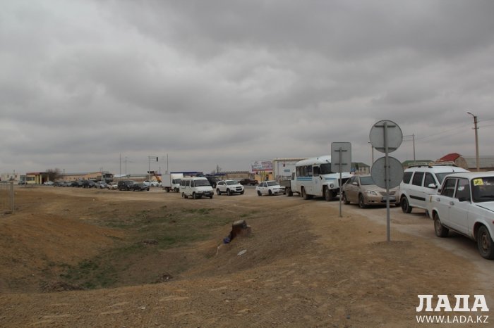 Водители пожаловались на очереди за газом на автозаправках Актау