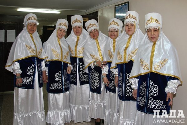 Учителя школы №3 Актау завоевали гран-при на областном конкурсе «Әжелер сайысы»