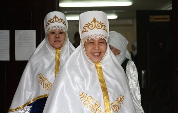 Учителя школы №3 Актау завоевали гран-при на областном конкурсе «Әжелер сайысы»