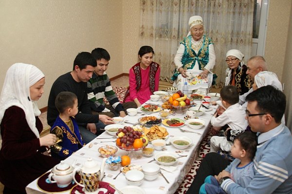 Учителя школы №3 Актау завоевали гран-при на областном конкурсе «Әжелер сайысы»