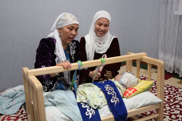 Учителя школы №3 Актау завоевали гран-при на областном конкурсе «Әжелер сайысы»