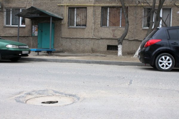 На замену поврежденных канализационных люков в Актау планируют потратить более миллиона тенге