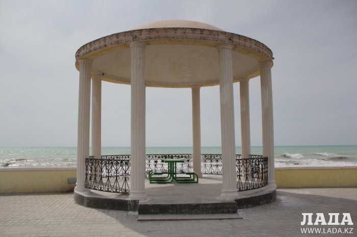 Канат Жумабаев: Уличные тренажеры на набережной 15 микрорайона Актау круглосуточно доступны всем желающим