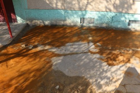 Жители 18 дома 15 микрорайона Актау недовольны работой ГКП «Каспий жылу, су арнасы»