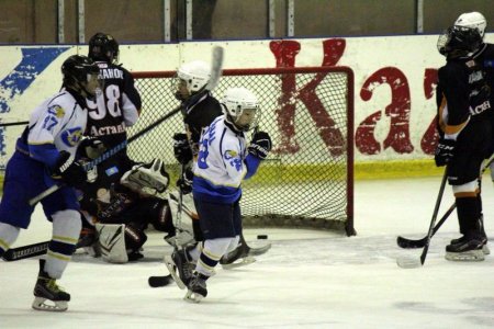 Юные хоккеисты из Актау заняли второе место на чемпионате РК