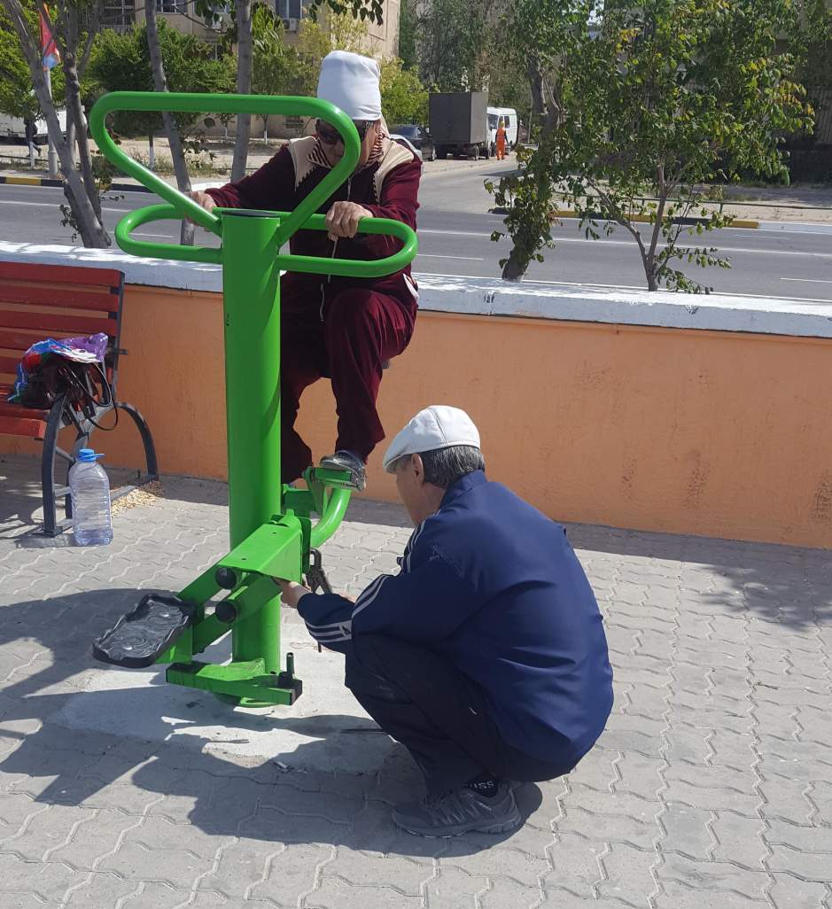 Неравнодушный отремонтировал тренажер на набережной