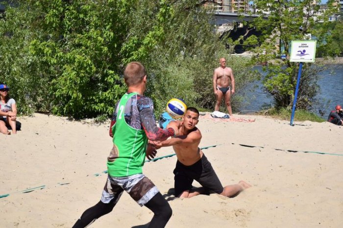 Спортсмены из Актау привезли две медали с международного турнира по пляжному волейболу