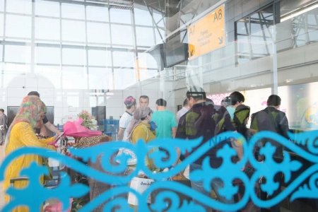Бутерброд за 2000 тенге: В аэропорту Алматы объяснили высокие цены