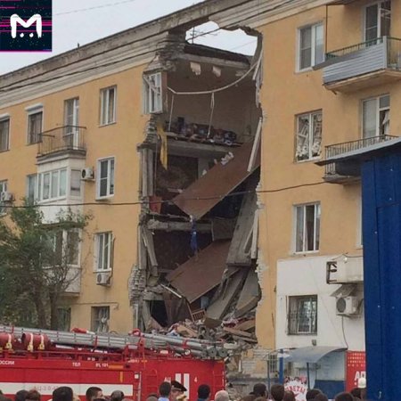 В российском Волгограде после взрыва обрушился многоэтажный дом